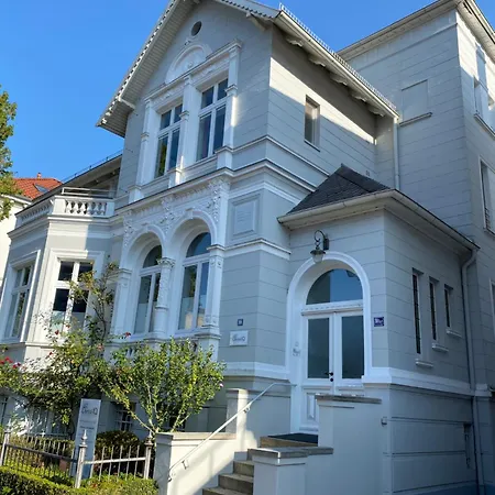 Schlossgarten Apartment *